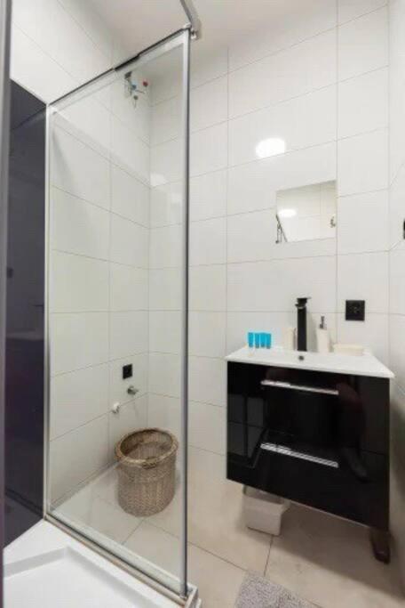 Cutest Studio With Best Location Варшава Экстерьер фото
